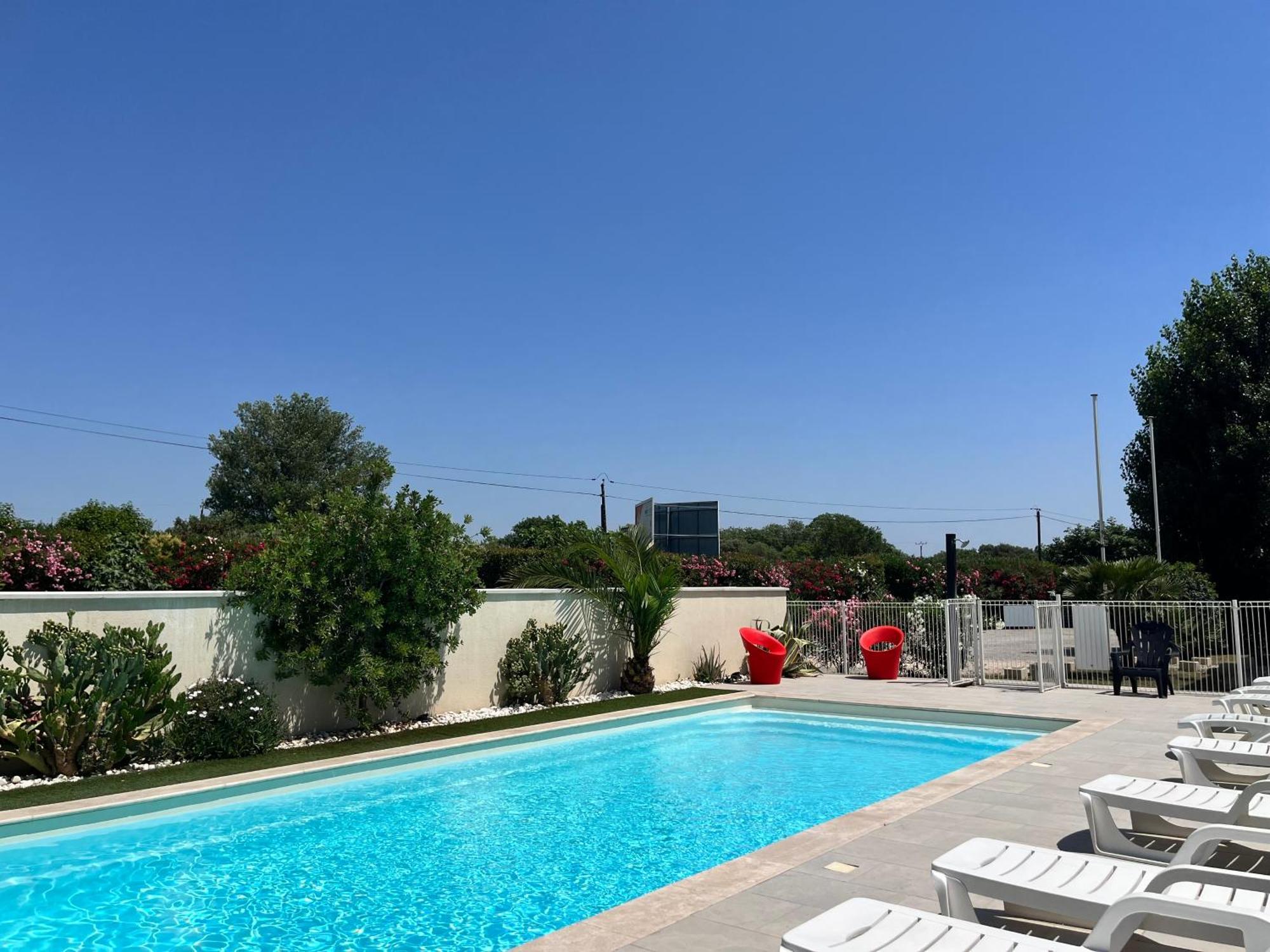 Brit Hotel Salon De Provence Εξωτερικό φωτογραφία