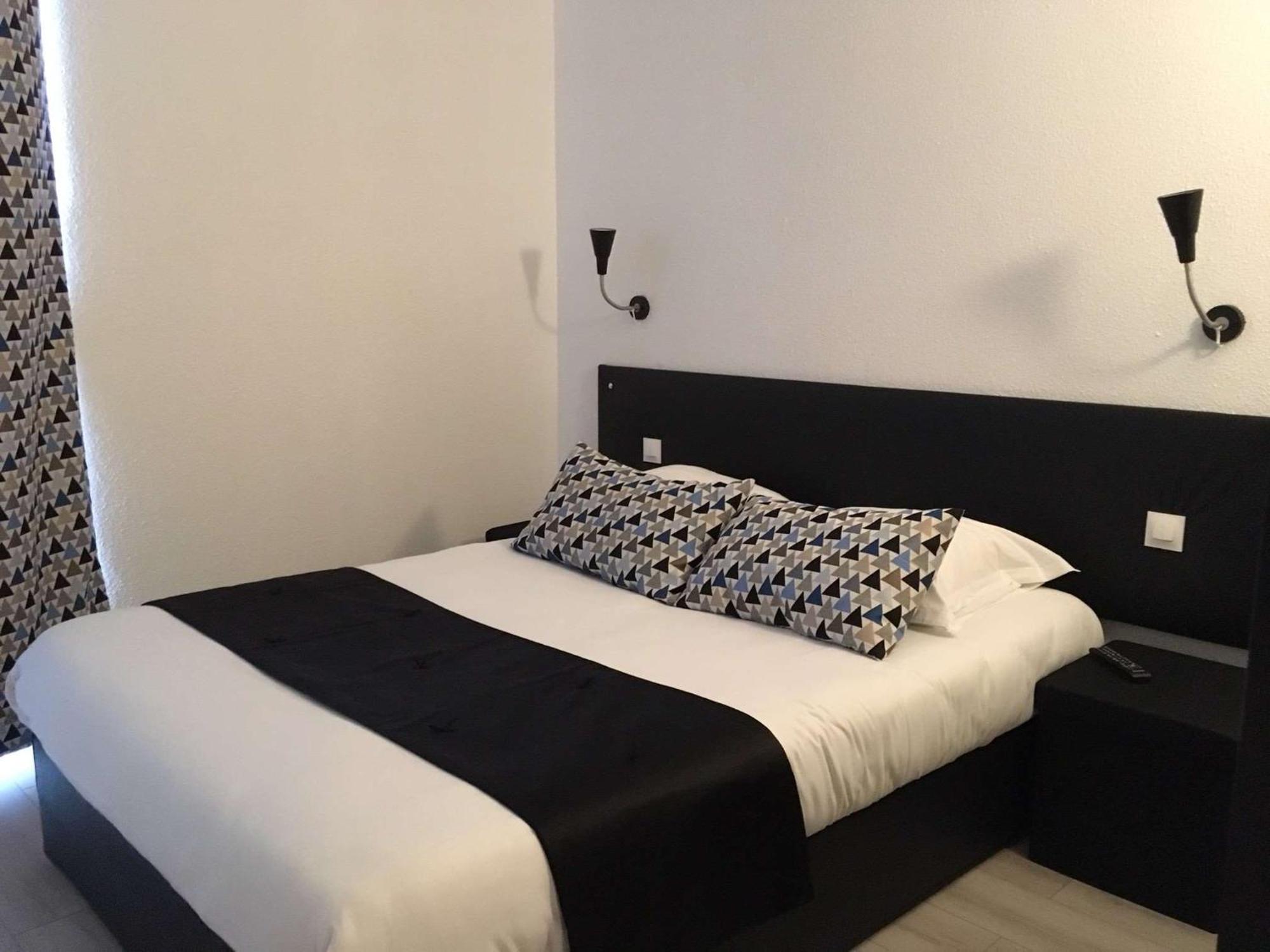 Brit Hotel Salon De Provence Εξωτερικό φωτογραφία